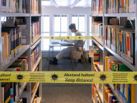 Lernen in der Bibliothek während der Corona-Pandemie