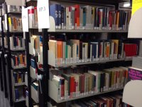 Books of the Hochschule für Politik in the library stacks