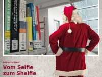Plakat zum Facebook-Adventrätsel mit Nikolaus vor einem Bibliotheksshelfie
