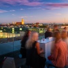 Sonnenuntergang auf der Dachterrasse mit Blick auf die Münchner Frauenkirche