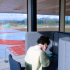 Studentin beim Lernen in der Teilbibliothek Sport- und Gesundheitswissenschaften