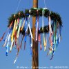 Crown of a maypole