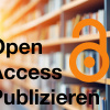 Schriftzug "Open Access Publizieren" vor Buchregalen